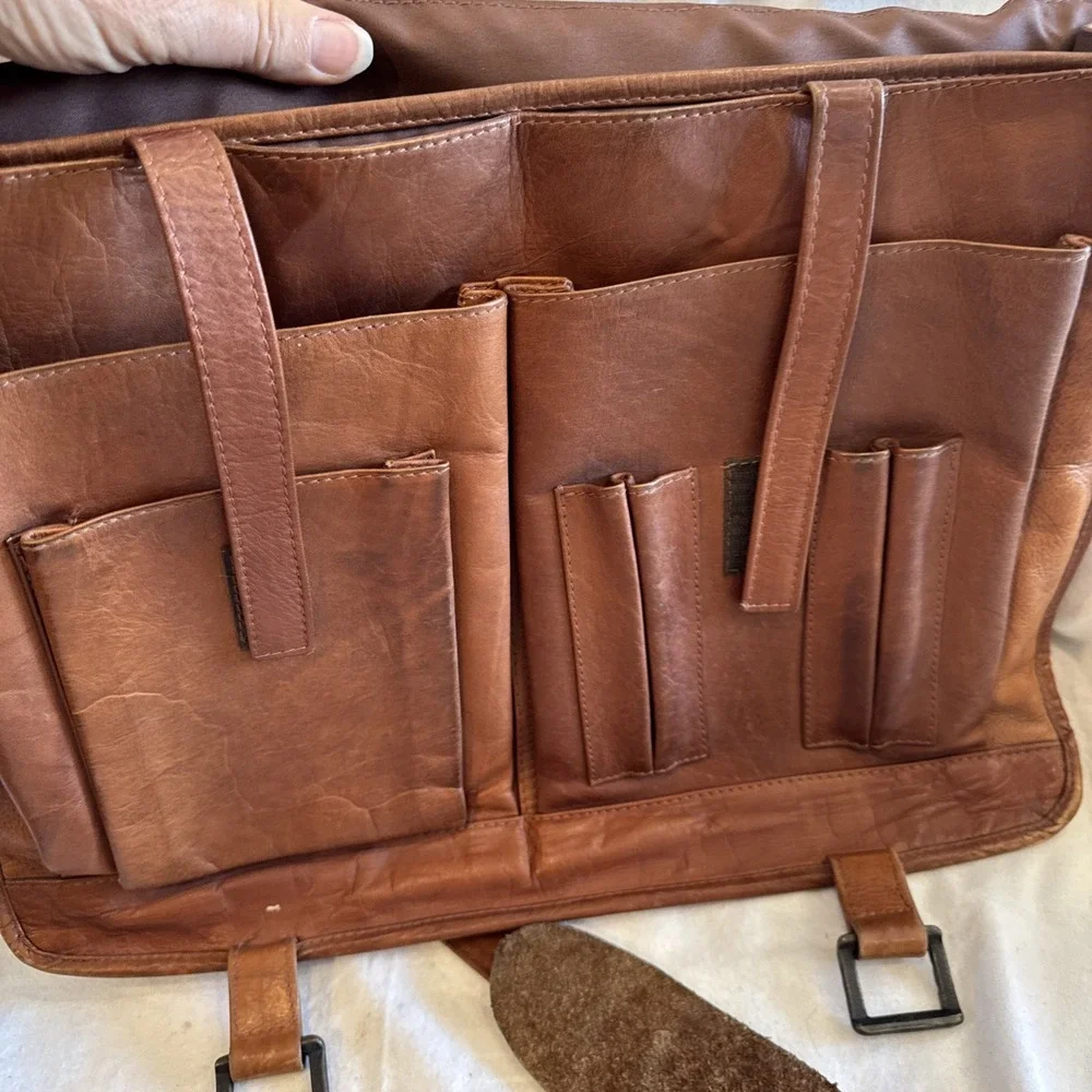 Vintage Geoffrey Beene GB Leather Messenger College Carry On Travel Briefcase